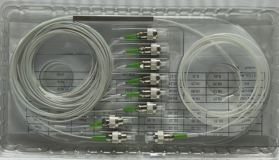 PLC 1х8 G.657А 0,9 мм 1,5 м разветвитель планарный, гильза, оконцованный FC/APC